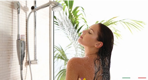 nên sử dụng sen tắm thường hay sen tắm cây viglacera