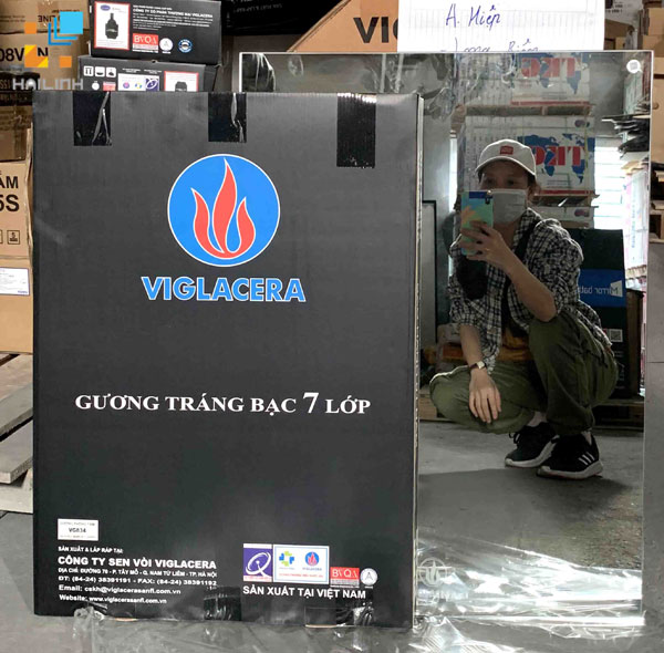 Guong phong tam Viglacera VG834