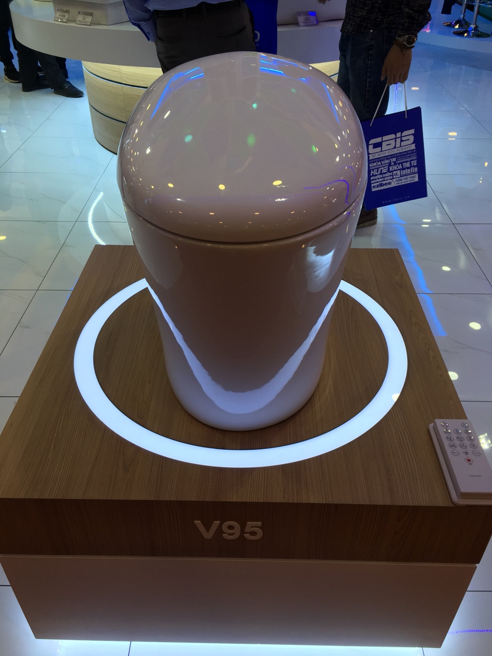 viglacera cho ra mắt dòng sản phẩm mới V-Smart 8